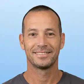 צביקה – מתקין עמדות טעינה