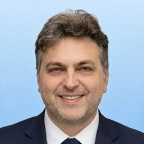מיכאל – עורך דין חובות