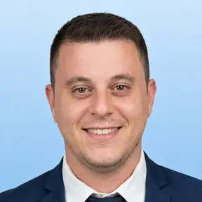 דניאל – עורך דין משפחה