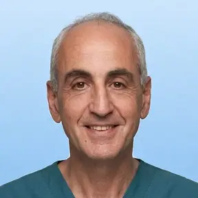 גיא – רופא שיניים