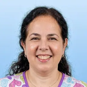 לילך – רופא שיניים