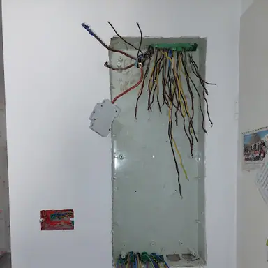 עבודה של גנאדי, חשמלאי (4)