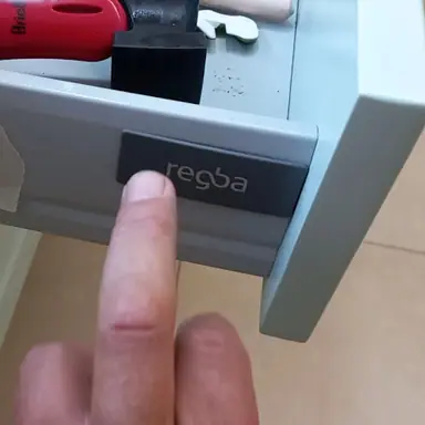 עבודה של אורי, נגר (2)