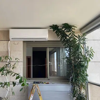 עבודה של אביאל, טכנאי מזגנים (1)