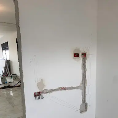 עבודה של לירן, חשמלאי (5)