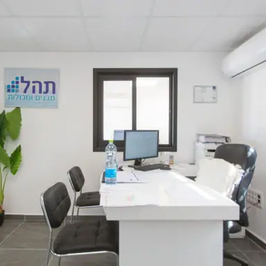 משרד יביל / נייד, מכולה / מבנה ממכולה ופנים המבנה – מעבודות תהל, מבנים יבילים (4)