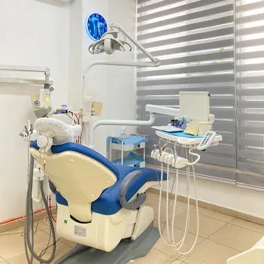 עבודה של אידה, רופא שיניים (2)