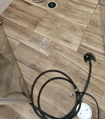 עבודה של ליאור, אינסטלטור (1)