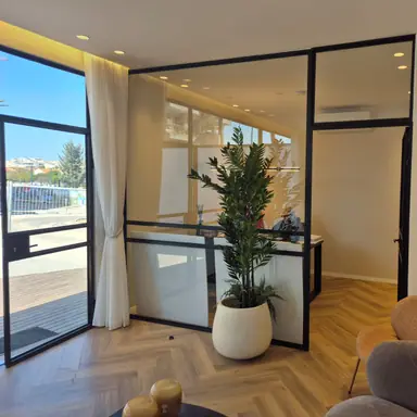 משרד מכירות נייד, מבנה יביל / מודולרי ופנים המבנה – מעבודות שרון, מבנים יבילים (19)