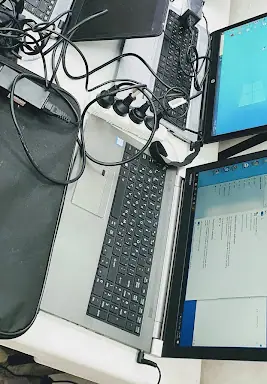 עבודה של אריאל, טכנאי מחשבים (1)