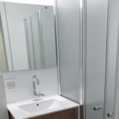 עבודה של אורי, חברת מטבחים (5)