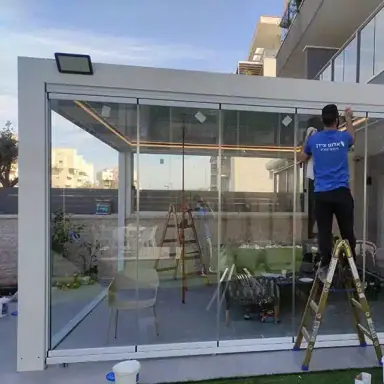 עבודה של יניב, סגירת מרפסת זכוכית (15)