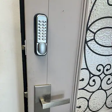 עבודה של רמי, מנעולן (2)