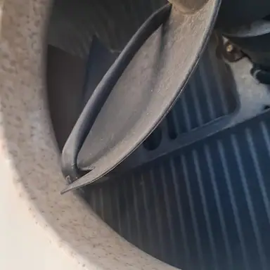 עבודה של דני, טכנאי מזגנים (1)