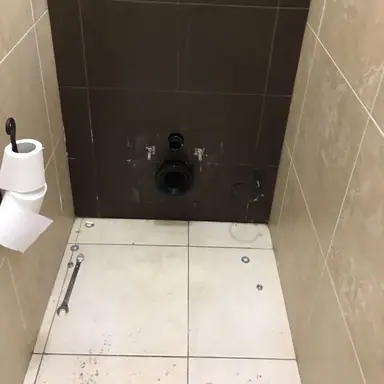 עבודה של בן, אינסטלטור (3)