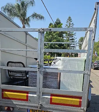 עבודה של מושיקו, מוביל (2)