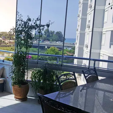 עבודה של דניאל, סגירת מרפסת זכוכית (24)