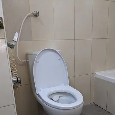 עבודה של משה, אינסטלטור (3)