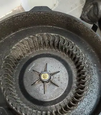 עבודה של זיו, טכנאי מזגנים (2)