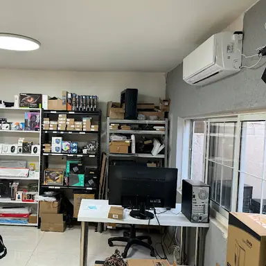 עבודה של אילן, טכנאי מחשבים (2)