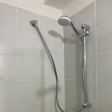 עבודה של אלי, אינסטלטור (3)