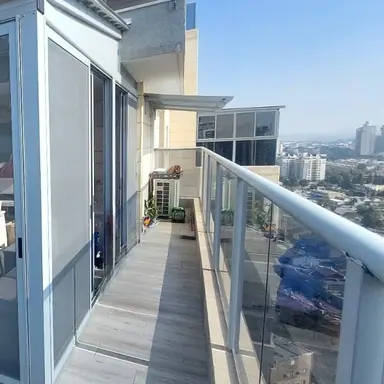 עבודה של גנאדי, סגירת מרפסת זכוכית (1)