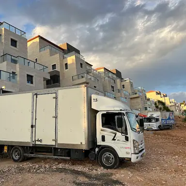 עבודה של שלום, מוביל (1)