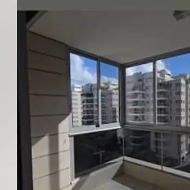 עבודה של שחר, סגירת מרפסת זכוכית (4)
