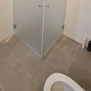 עבודה של אלירן, מתקין מקלחונים (3)