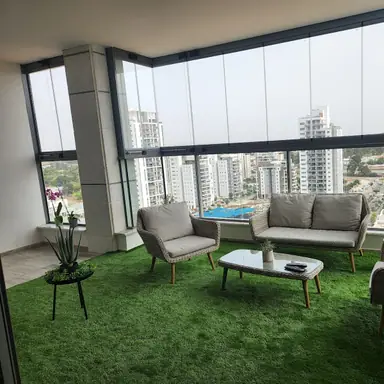 עבודה של ספרטק, סגירת מרפסת זכוכית (21)