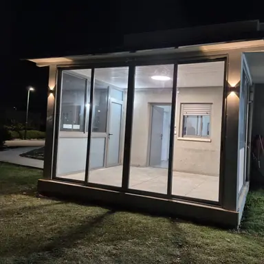 עבודה של אביאל, מתקין תריסים (5)