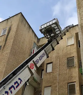 עבודה של אדיר, ניקוי מזגנים (2)