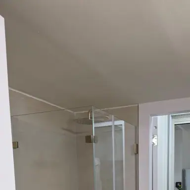 עבודה של יואל, מתקין מקלחונים (8)