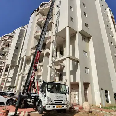 עבודה של אבי, מפעיל מנוף (2)