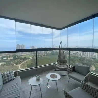 עבודה של יניב, סגירת מרפסת זכוכית (7)