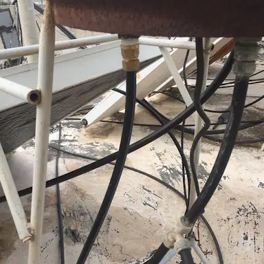 עבודה של חיים, מאתר נזילות (1)