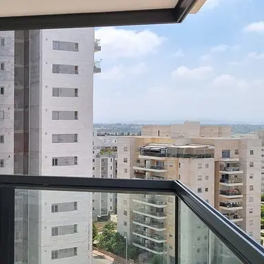 עבודה של אלום ספקטור, סגירת מרפסת זכוכית (12)