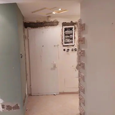 עבודה של גנאדי, חשמלאי (5)