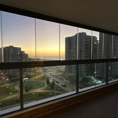 עבודה של ארז, סגירת מרפסת זכוכית (10)