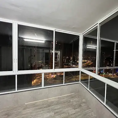 עבודה של דימה, מתקין תריסים (4)