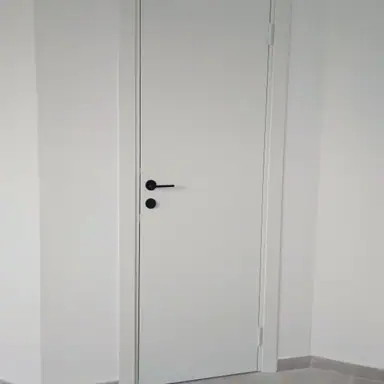עבודה של אנטון, מתקין דלתות (8)