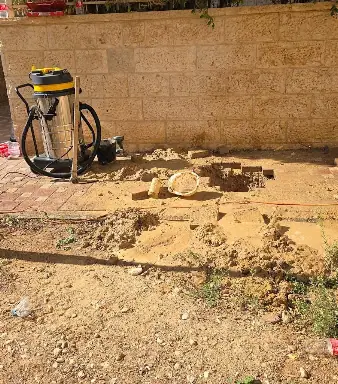 עבודה של אליאב, מאתר נזילות (2)