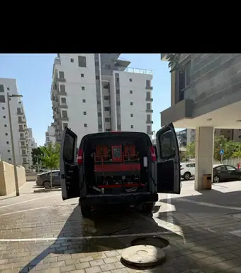 עבודה של דוד, חברת ביובית (2)