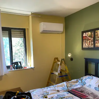 עבודה של יוסי, טכנאי מזגנים (2)