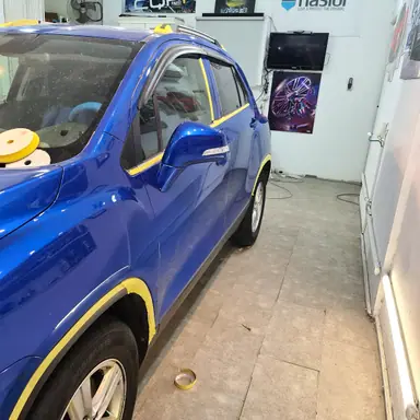 פוליש והברקה ובעבודה – מעבודות רומן, ציפויים לרכב (3)