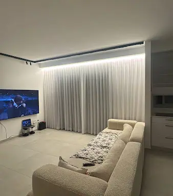 עבודה של ניקולאי, טכנאי מזגנים (3)