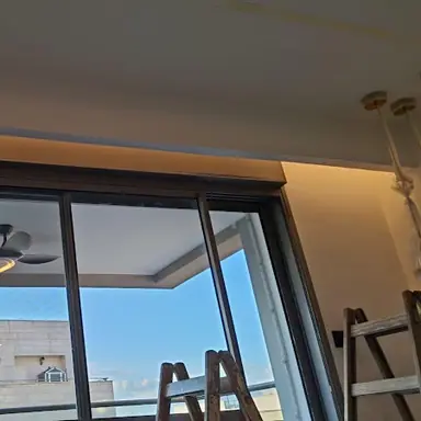 עבודה של איתי, חשמלאי (1)
