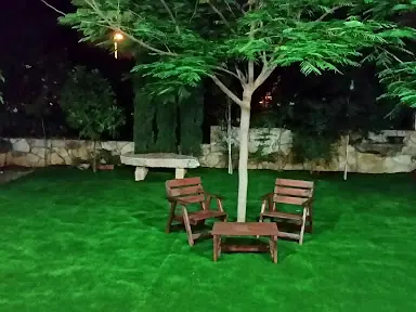 עבודה של טל, מתקין דשא סינטטי (10)