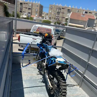 עבודה של מושיקו, מוביל (5)