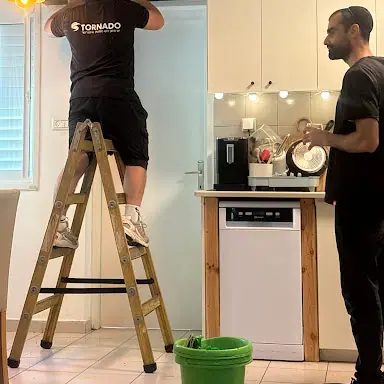 עבודה של עידן, טכנאי מזגנים (3)